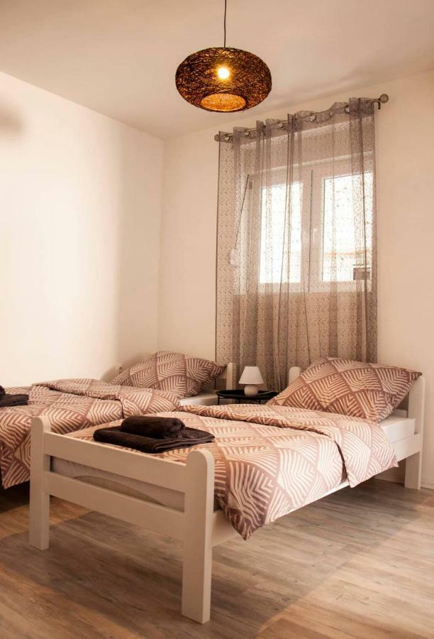 Apartments Ada Mostar Esterno foto